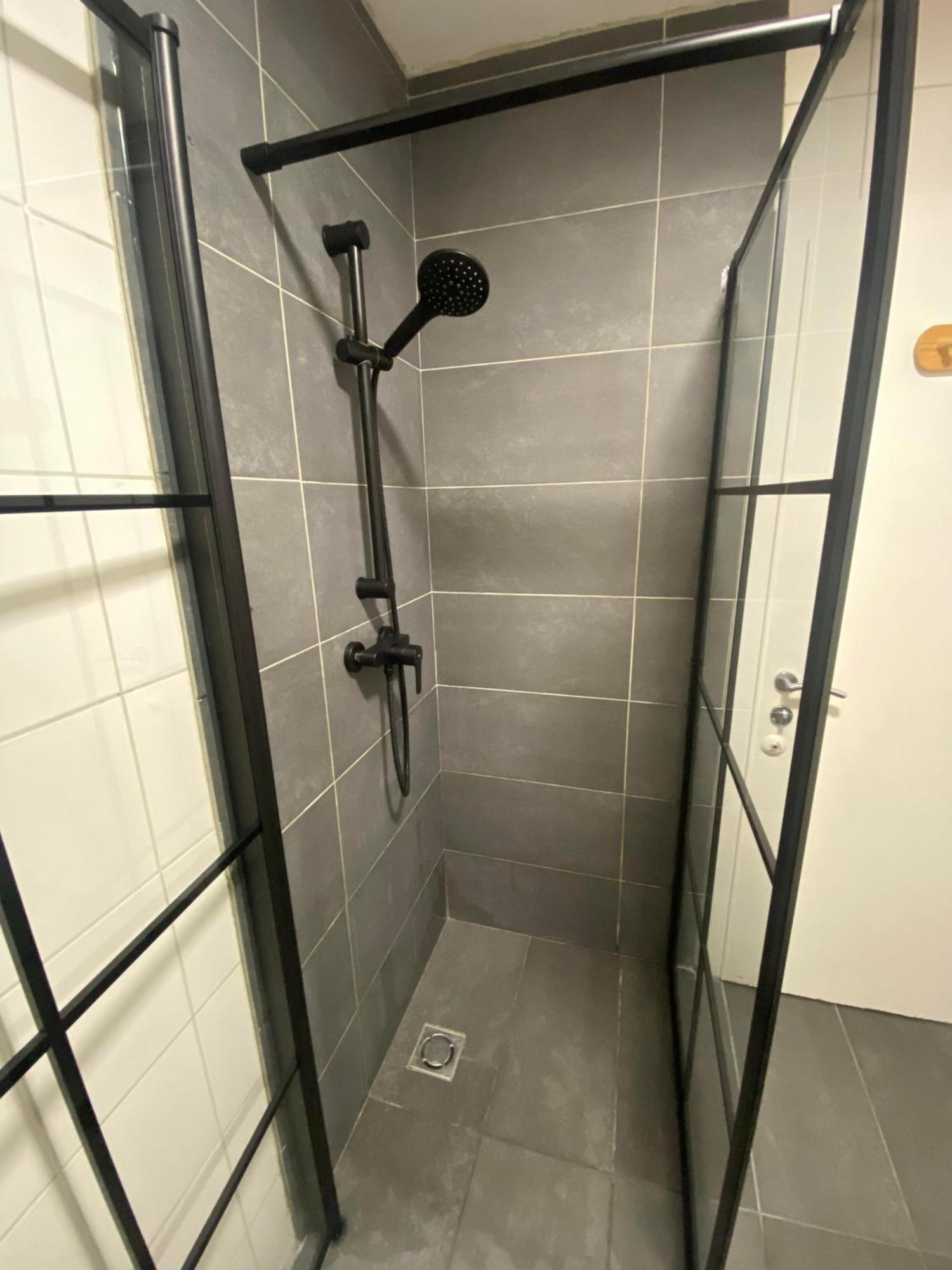 Moderne Wohnung Naehe Hauptbahnhof Linz Luaran gambar